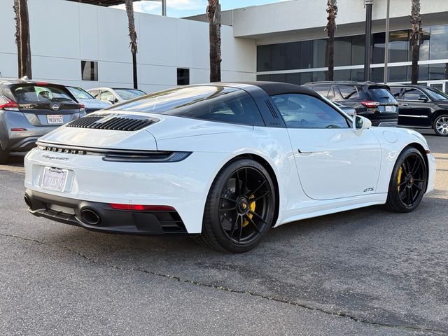 2023 Porsche 911 4 GTS
