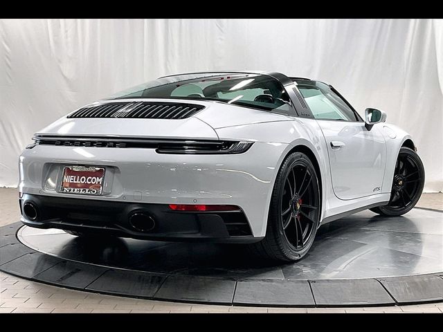 2023 Porsche 911 4 GTS