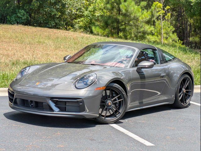 2023 Porsche 911 4 GTS