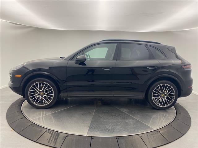 2023 Porsche Cayenne Base