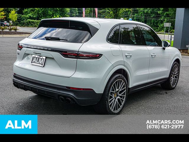 2023 Porsche Cayenne Platinum Edition