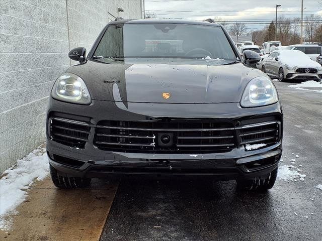 2023 Porsche Cayenne Platinum Edition