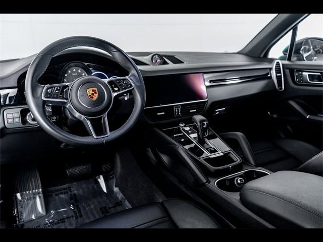 2023 Porsche Cayenne Base