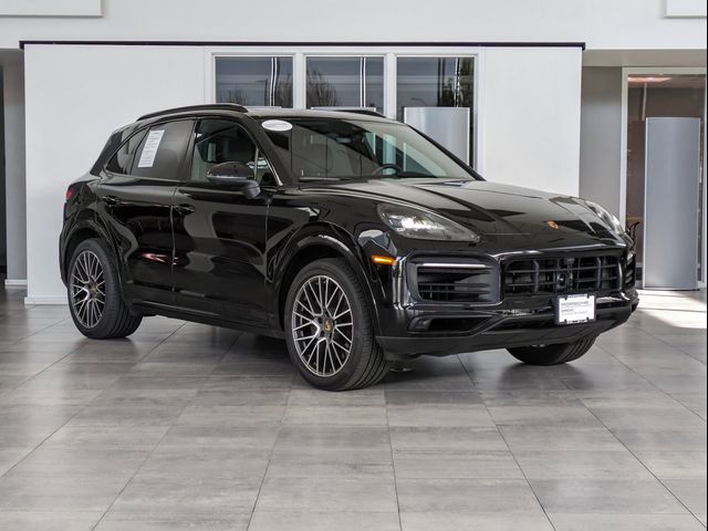 2023 Porsche Cayenne Base