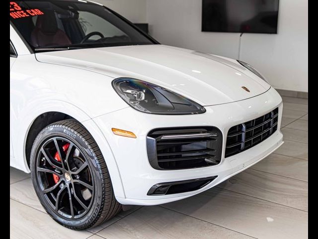 2023 Porsche Cayenne 