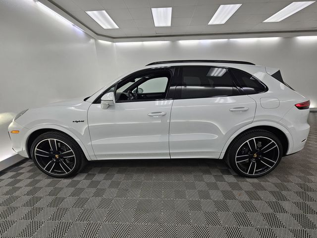 2023 Porsche Cayenne E-Hybrid Base