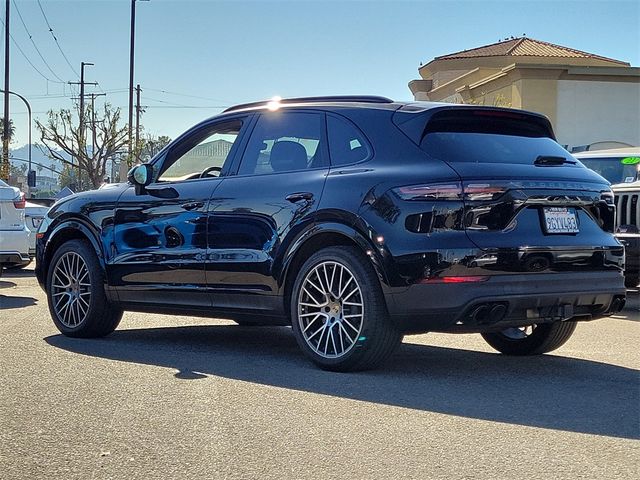 2023 Porsche Cayenne Platinum Edition