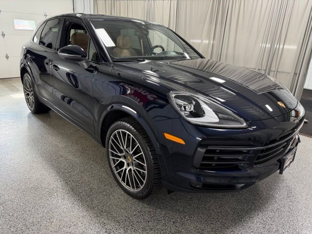2023 Porsche Cayenne Platinum Edition