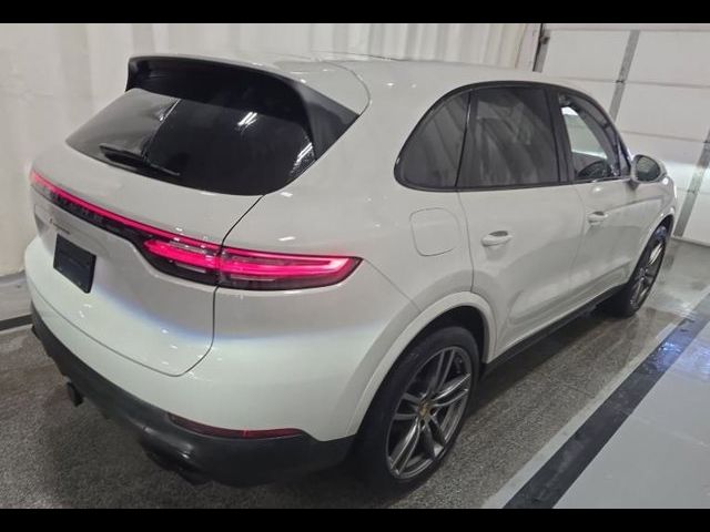 2023 Porsche Cayenne Platinum Edition