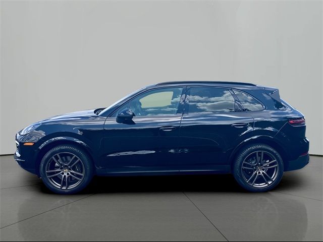 2023 Porsche Cayenne Platinum Edition