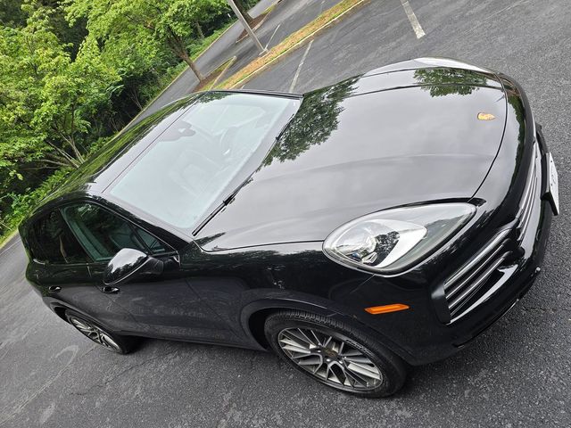 2023 Porsche Cayenne Platinum Edition