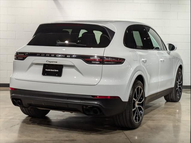 2023 Porsche Cayenne Platinum Edition