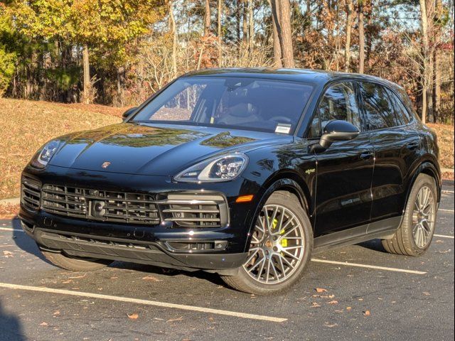 2023 Porsche Cayenne Platinum Edition E-Hybrid