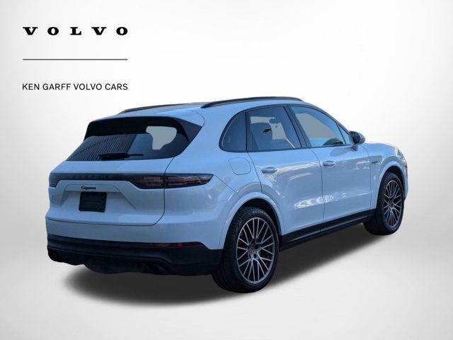 2023 Porsche Cayenne Platinum Edition E-Hybrid
