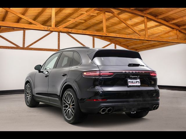 2023 Porsche Cayenne S