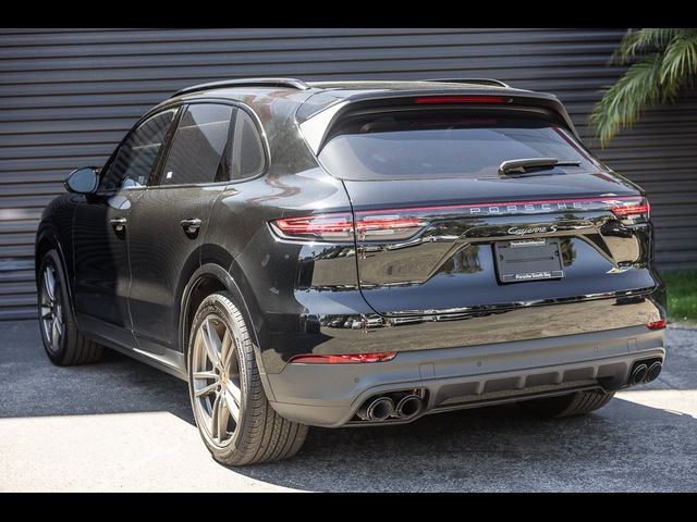 2023 Porsche Cayenne S Platinum Edition