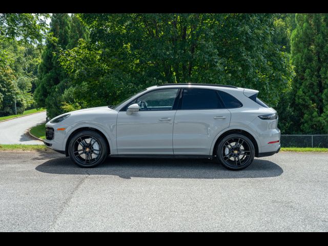 2023 Porsche Cayenne Turbo