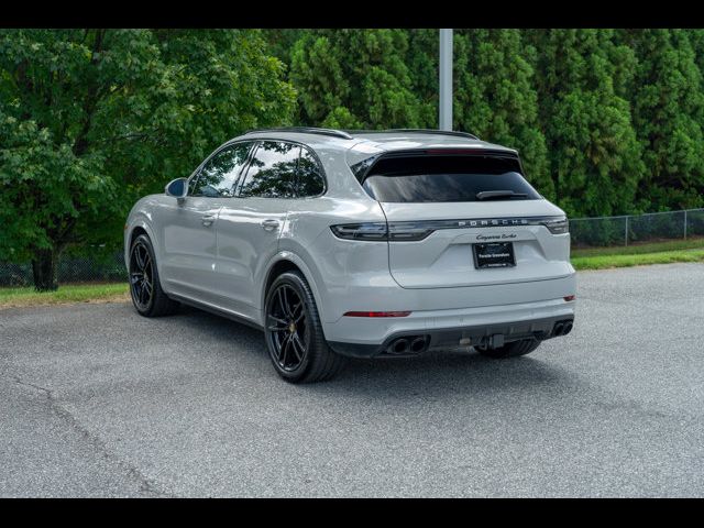 2023 Porsche Cayenne Turbo