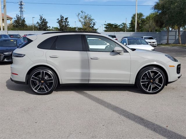 2023 Porsche Cayenne Turbo