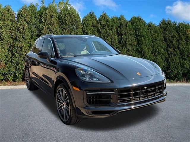 2023 Porsche Cayenne Turbo