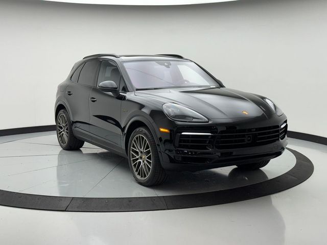 2023 Porsche Cayenne E-Hybrid Base