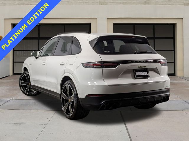 2023 Porsche Cayenne Platinum Edition E-Hybrid