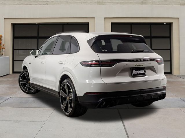 2023 Porsche Cayenne Platinum Edition E-Hybrid