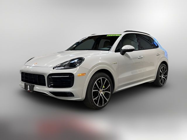 2023 Porsche Cayenne Platinum Edition E-Hybrid