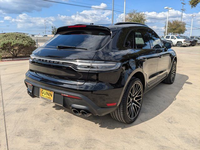 2023 Porsche Macan Base