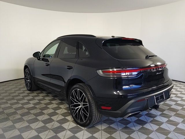 2023 Porsche Macan Base