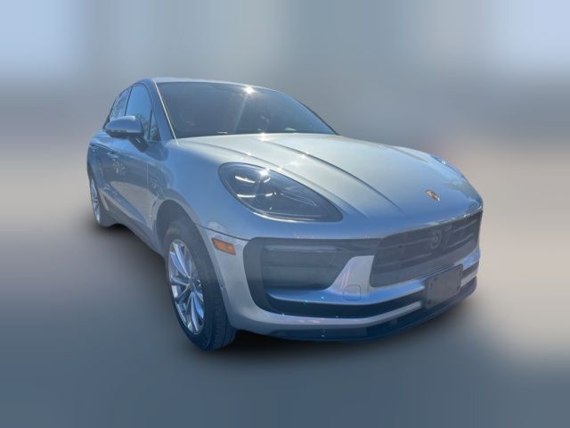 2023 Porsche Macan 