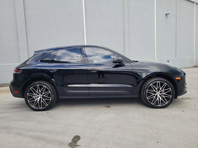 2023 Porsche Macan Base