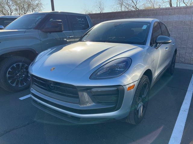 2023 Porsche Macan T