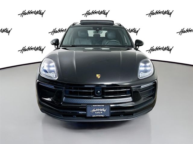 2023 Porsche Macan Base