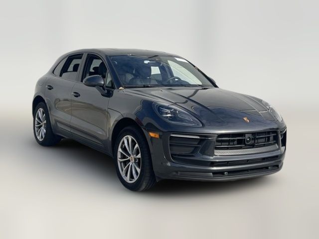 2023 Porsche Macan Base