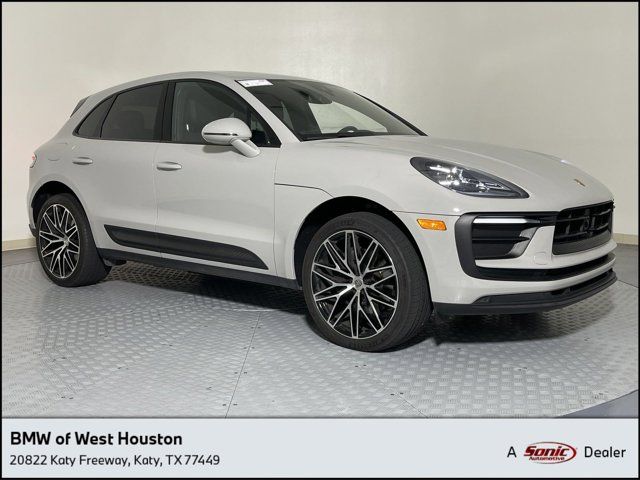 2023 Porsche Macan Base