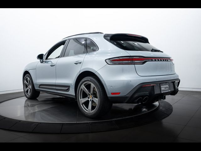 2023 Porsche Macan Base