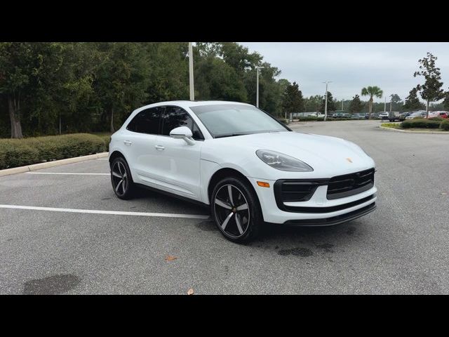 2023 Porsche Macan 