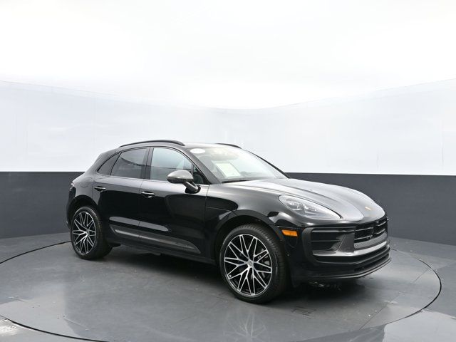 2023 Porsche Macan T