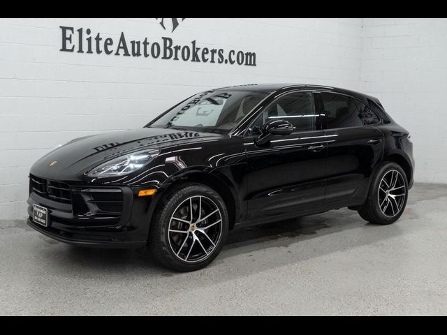2023 Porsche Macan Base