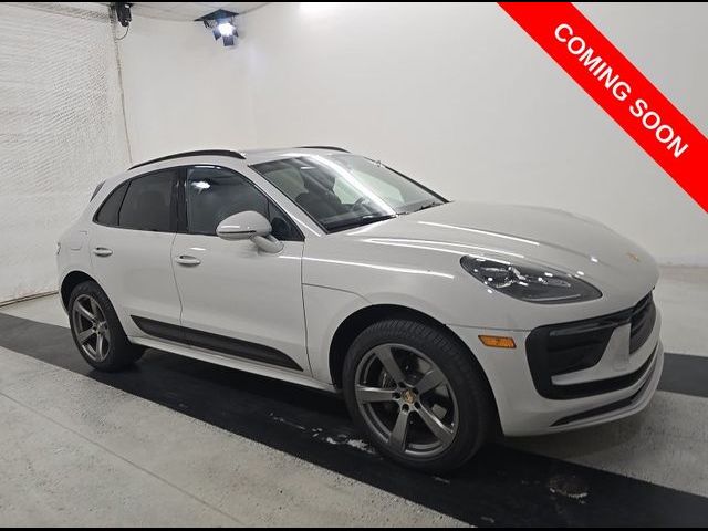 2023 Porsche Macan Base