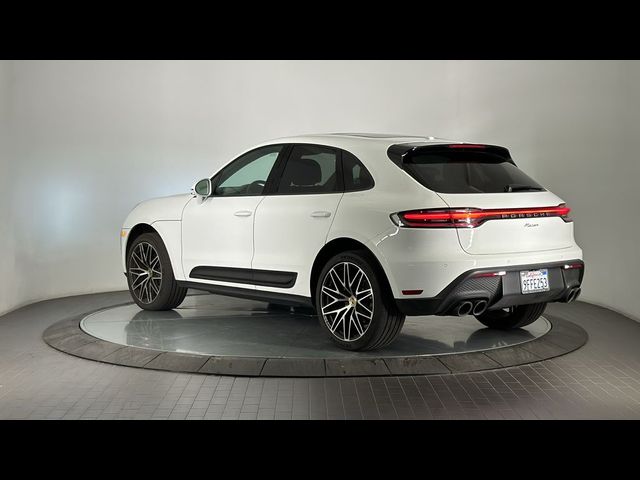 2023 Porsche Macan Base