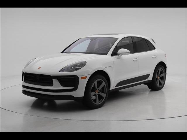 2023 Porsche Macan Base