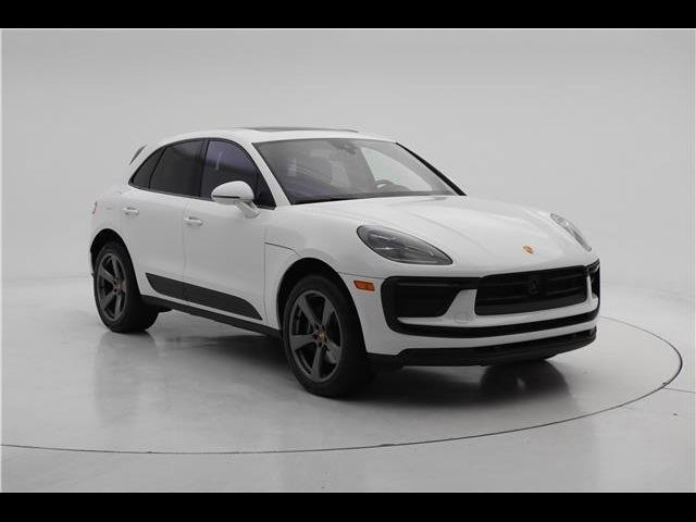 2023 Porsche Macan Base