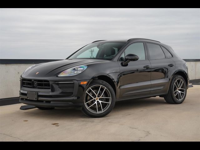 2023 Porsche Macan 