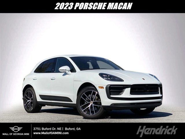 2023 Porsche Macan Base