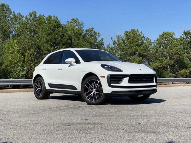 2023 Porsche Macan Base