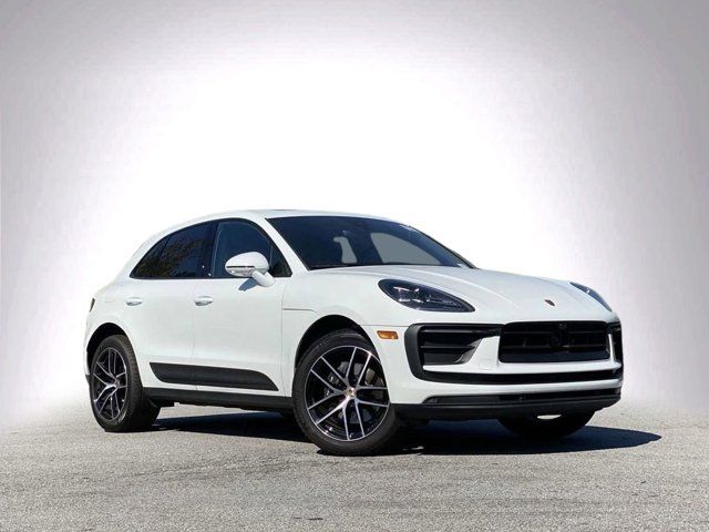 2023 Porsche Macan Base