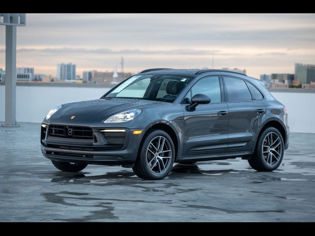 2023 Porsche Macan Base