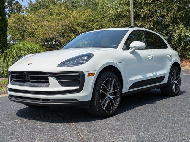 2023 Porsche Macan Base